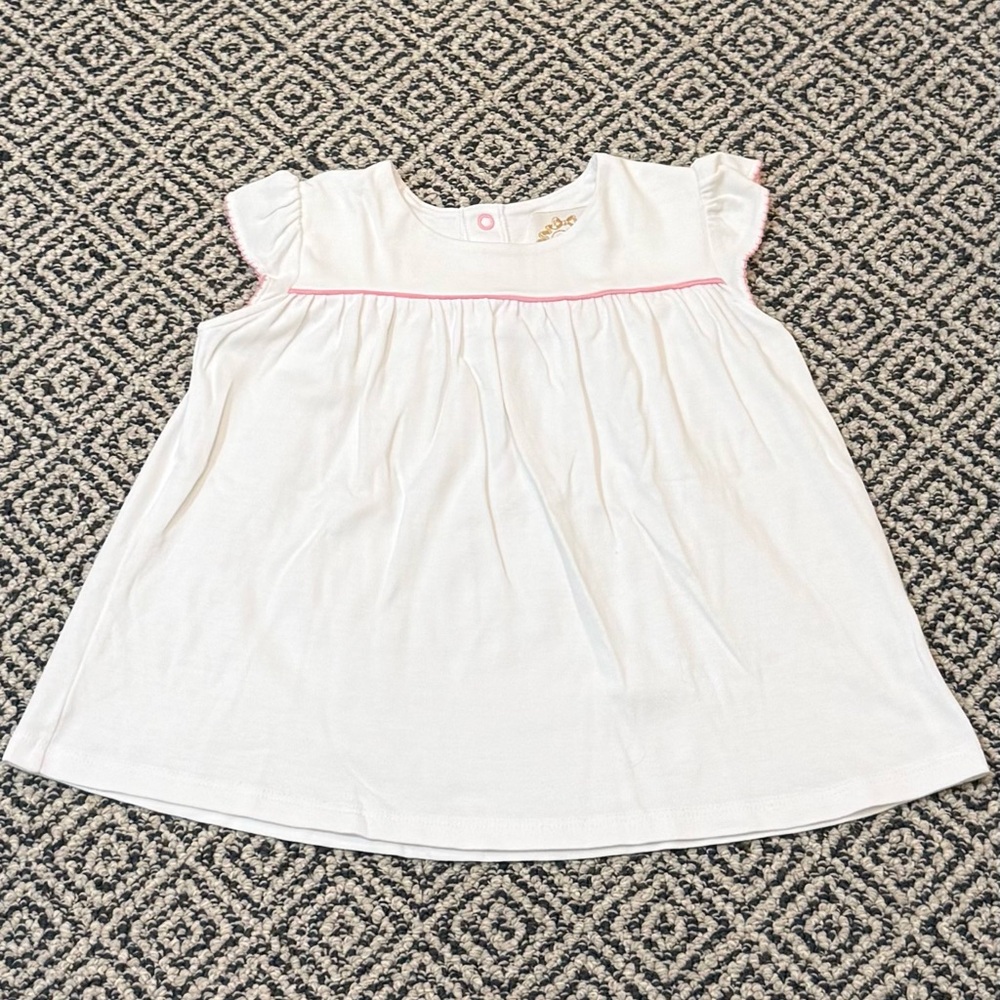 🎉 NWOT 🎉 TBBC Sz 5 White Flutter Sleeve Top with Pink Trim
